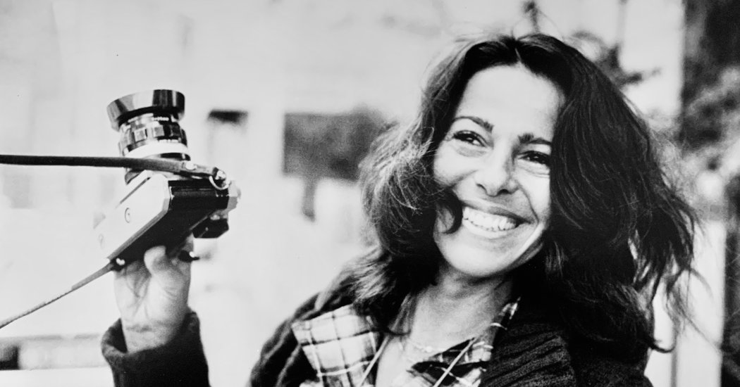 Sally Soames, Fearless Photographer With Personal Touch, Dies at 82